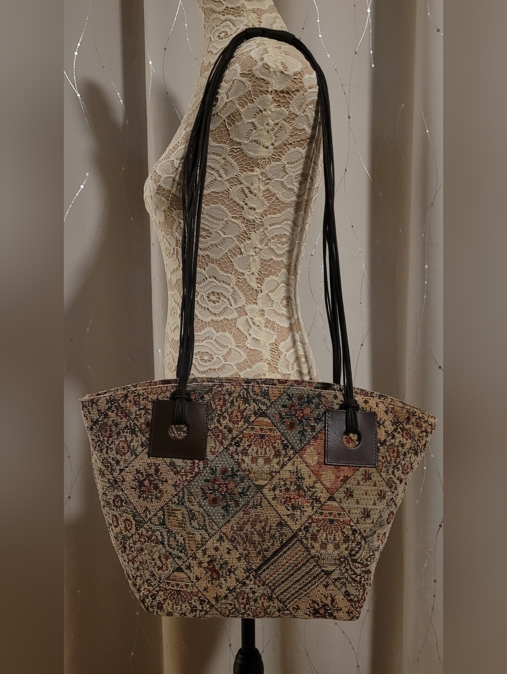Marlo Vintage Floral Tapestry Patchwork Shoulder Tote OS